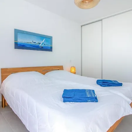 Amazing In With Kitchen Holiday home *